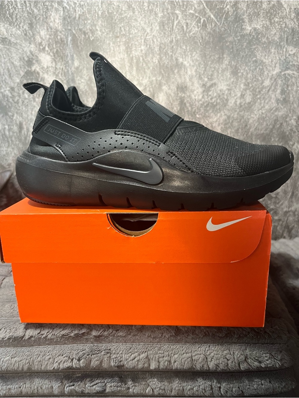 Nike  Black Slip-On Runner flex Sneakers with Elastic Strap